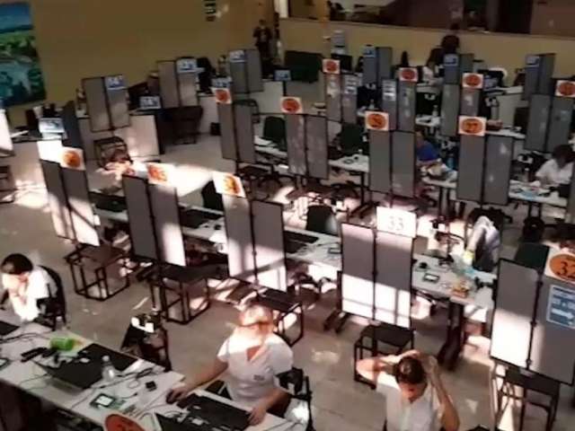 No &ldquo;meio-feriado&rdquo;, TRE abre para quem quer regularizar o t&iacute;tulo de eleitor