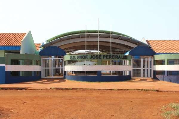 Andr&eacute; inaugura obras na v&eacute;spera do anivers&aacute;rio de 79 anos da cidade