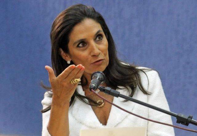 Diretoras exoneradas pedem ajuda de vereadores para cobrar resposta de Bernal