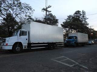 Os dois caminhões são do Estado do Rio Grande do Norte. (Fotos: divulgação)