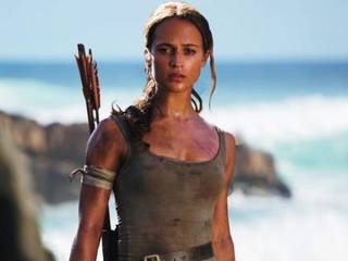 Lara Croft (Alicia Vikander), em cena do filme Tomb Raider: A origem. (Foto: Divulgação)