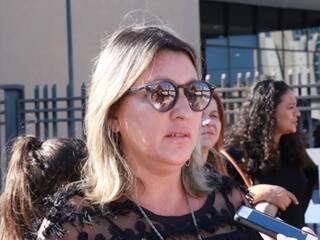 Ilda Cardoso, mãe de Mayara, pede punição máxima (Foto: Henrique Kawaminami)