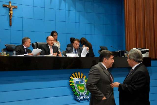 Deputados aprovam LDO com previs&atilde;o de receita de R$ 13,99 bilh&otilde;es
