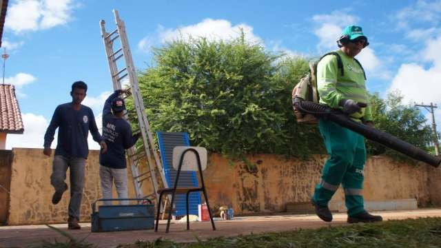Prefeitura aproveita o per&iacute;odo de f&eacute;rias para fazer manuten&ccedil;&atilde;o nas escolas