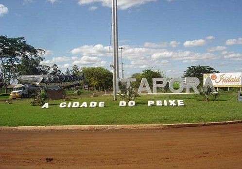 Itapor&atilde; comemora 60 anos com jogo de futebol, bolo e show nesta ter&ccedil;a