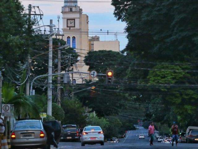 Segunda-feira com previs&atilde;o de chuvas &agrave; tarde e m&aacute;xima de 32&ordm;C em MS