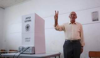 Confúcio foi reeleito com 53,34% dos votos em Rondônia. (Foto: Reprodução/Facebook) 