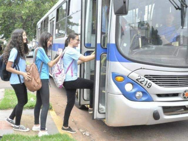 Mais r&iacute;gido, solicita&ccedil;&atilde;o do Passe do Estudante deve ser enviada at&eacute; dia 21 