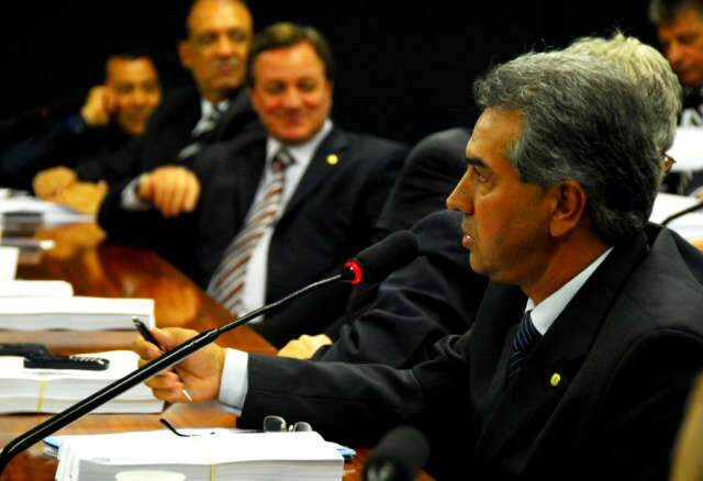  Azambuja diz que popula&ccedil;&atilde;o n&atilde;o aceita pagar mais imposto para ter sa&uacute;de