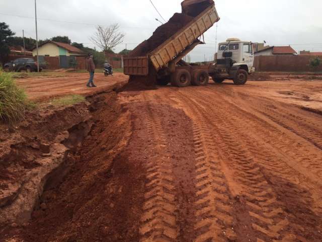 Prefeitura faz reparos em bairros atingidos pelas chuvas do fim de semana