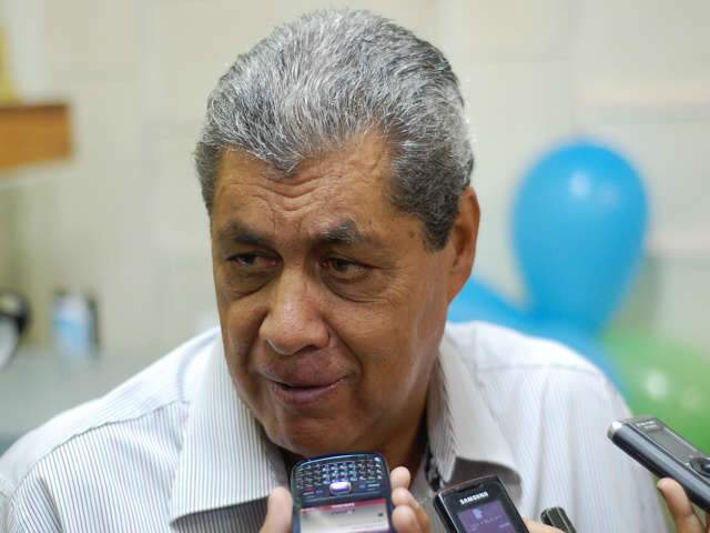  Governador critica pol&iacute;ticos em campanha que n&atilde;o apresentam projetos