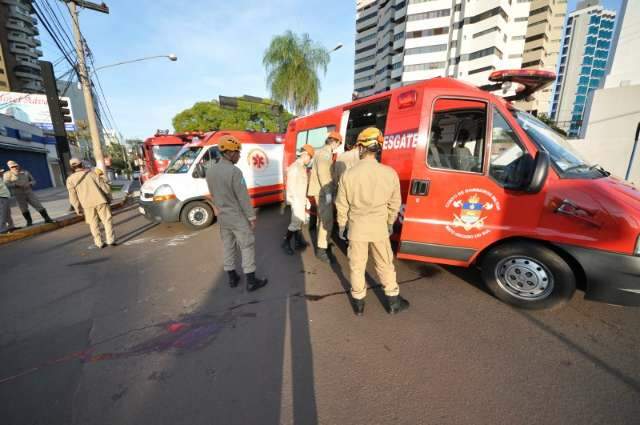 Acidente ente carro e moto deixa casal ferido na regi&atilde;o central de Campo Grande