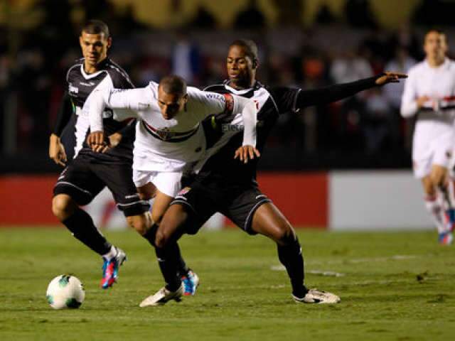  Vasco supera S&atilde;o Paulo por 1 a 0 e fica na vice-lideran&ccedil;a do Brasileir&atilde;o