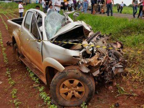 Colis&atilde;o entre &ocirc;nibus e caminhonete deixa um morto e 15 feridos na BR-060