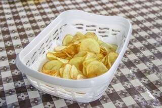 A batata chips é outra queridinha do cardápio. (Foto: Fernando Antunes)
