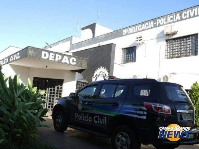 Funcion&aacute;rio se atrasa meia hora e &eacute; esfaqueado pelo patr&atilde;o 