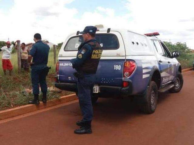 Corpo com ferimentos de faca &eacute; encontrado pr&oacute;ximo de anel vi&aacute;rio 