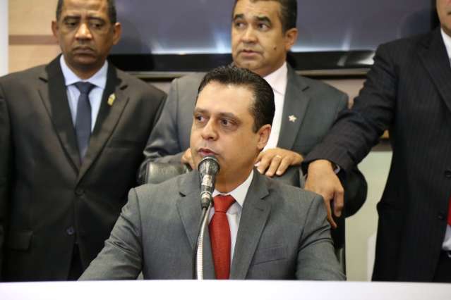 C&acirc;mara decide ter&ccedil;a se processa vereadores por quebra de decoro