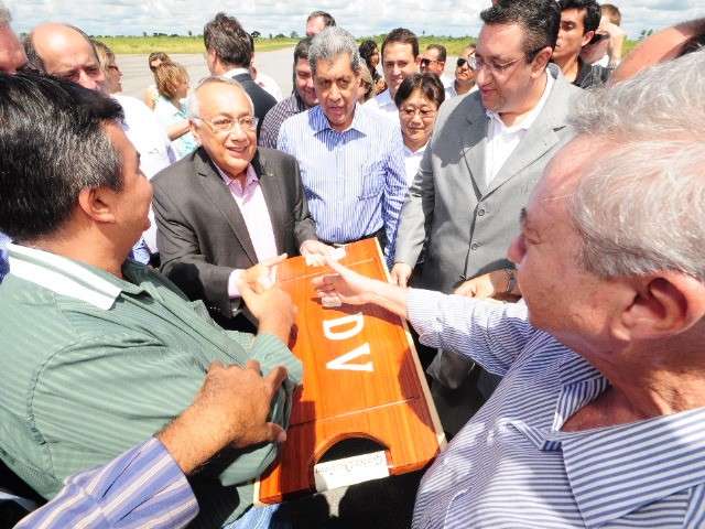 Ministro e Puccinelli divulgam campanha de turismo sustent&aacute;vel