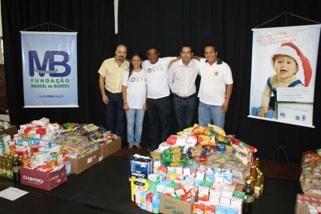 Natal Solid&aacute;rio arrecada 3,5 toneladas de alimentos para institui&ccedil;&otilde;es da Capital