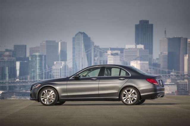 Grupo Daimler desenvolve veículos híbridos e de direção autônoma para o futuro