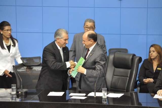 Reinaldo e deputados refor&ccedil;am mutir&atilde;o da sa&uacute;de e a&ccedil;&otilde;es na seguran&ccedil;a