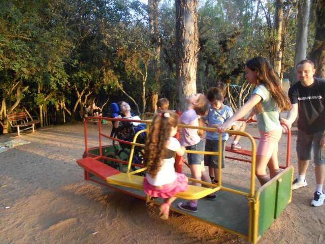 Projeto de lei pretende instalar brinquedos adaptados em &aacute;rea de lazer