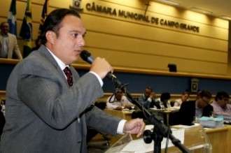 Com greve, prefeitura endurece e convoca 150 concursados para Ceinfs