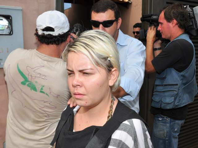  Esteticista presa por duplo homic&iacute;dio tenta liberdade