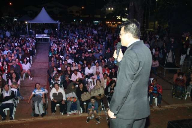 Gilmar Olarte participa de Noite da Seresta e concurso Pop Gospel