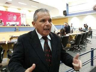 Vereador defende demissão de Freire para não desvalorizar servidor público (Foto: Kleber Clajus)