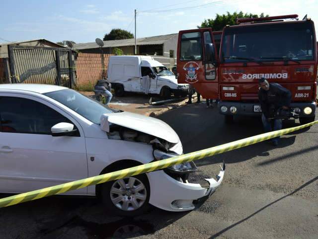  Agetran informa que cruzamento &eacute; sinalizado e imprud&ecirc;ncia provocou acidente