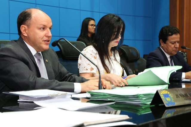 Assembleia vai lan&ccedil;ar campanha de doa&ccedil;&atilde;o de len&ccedil;os a pacientes de c&acirc;ncer