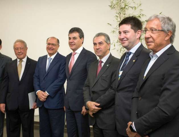 Governador participa de maior evento de avicultura e suinocultura do pa&iacute;s em SP