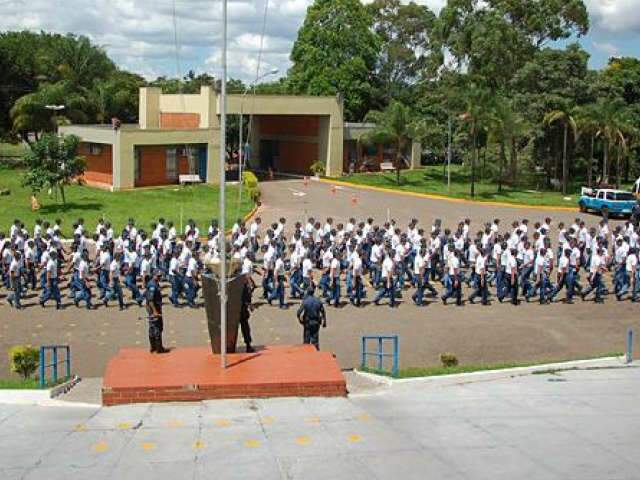 Governador participa de formatura de PMs nesta segunda