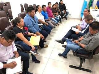 Reunião para debater orçamento de 2020 com a participação de indígenas de Campo Grande  (Foto: Divulgação)