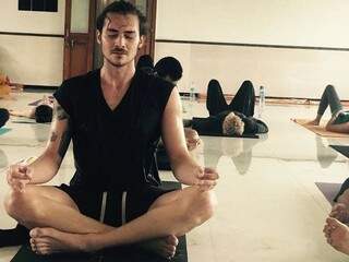 Naigel era modelo internacional e depois de uma experiência na Índia largou tudo para se dedicar ao yoga. (Foto: Acervo Pessoal)