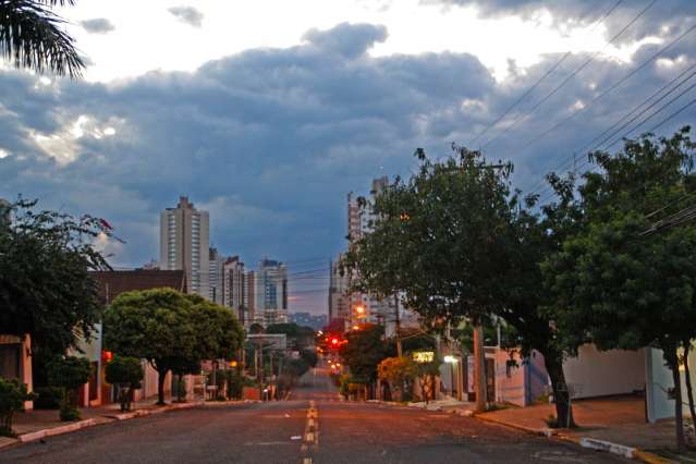 C&eacute;u amanhece com nuvens e dia ser&aacute; de temperatura amena