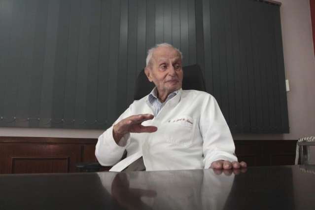 Primeiro m&eacute;dico registrado em MS, Syrzil Maksoud morre aos 94 anos