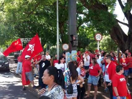 Ato contra corrupção muda de lugar e evita choque com protesto pró-Lula