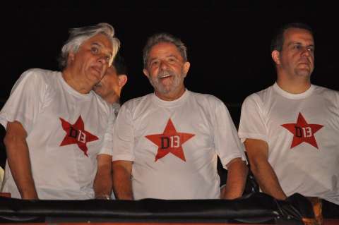 Tentando transferir voto, Lula chega amanhã para apoiar Delcídio