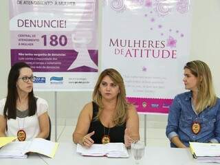 As delegadas apontaram que o autor encontrava as vítimas através das redes sociais (Foto: Marcos Ermínio)