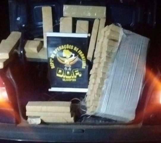 Pedreiros de Chapad&atilde;o do Sul s&atilde;o presos com 52 quilos de maconha