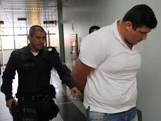 Rafael chegando ao Fórum no dia da audiência sobre o caso. (Foto: Marcos Ermínio)