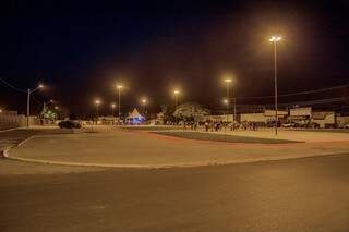 Praça tem espaço voltado para caminhadas e outras atividades físicas. (Foto: Divulgação)