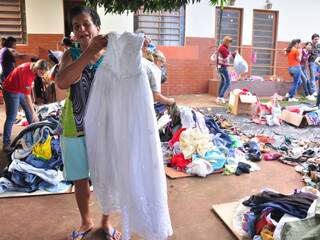 Dona Claudete foi quem levou o famoso vestido de noiva (Foto: João Garrigo)