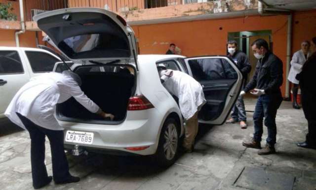 Sangue em carro de suspeitos &eacute; pe&ccedil;a-chave para elucidar morte de Rafaat