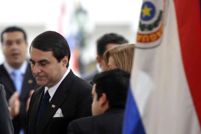 Dois partidos polarizam elei&ccedil;&atilde;o que p&otilde;e &agrave; prova democracia no Paraguai