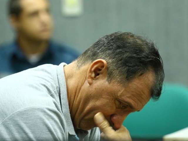 Ap&oacute;s chorar e pedir perd&atilde;o, acusado de matar esposa &eacute; condenado em j&uacute;ri