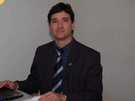 Adolescente estupra ex-namorada, tira fotos e amea&ccedil;a postar na internet